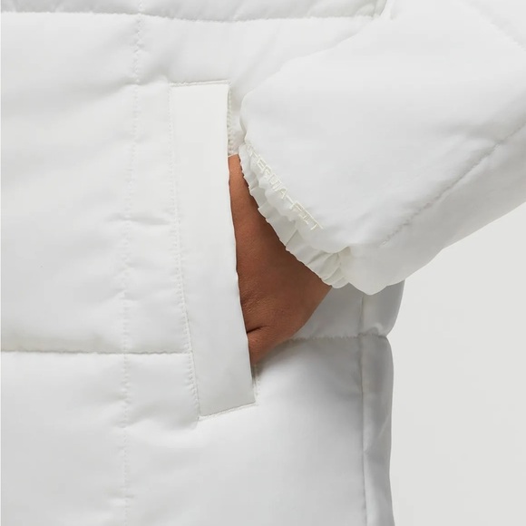 Brand New Nike Sportswear Classic Puffer Women’s Therma-Fit Loose Hooded Parka - Picture 2 of 10